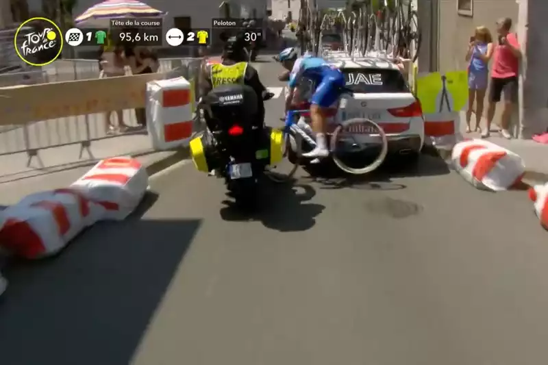 Bauer and Eickhoff crashed on stage 18 of the Tour de France.