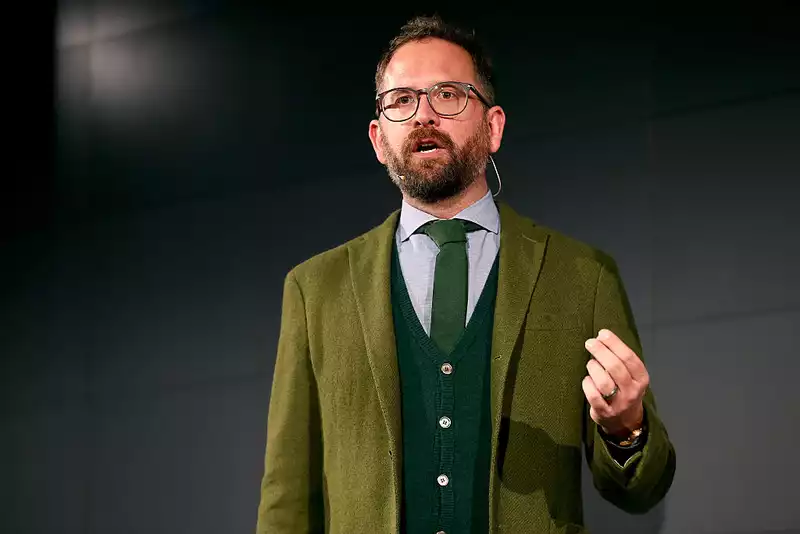 Vaughters in Favor of Pre-Race Testing of Buses to Close Blood Doping "Loophole"