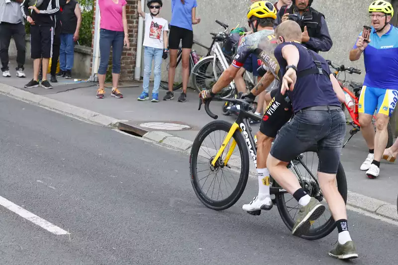 Primoš Roglic's Stage 5 Crash Severely Damages His Tour de France Challenge