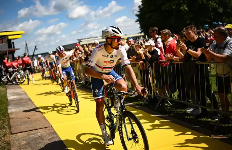 Sagan to take on cobblestone showdown at Tour de France