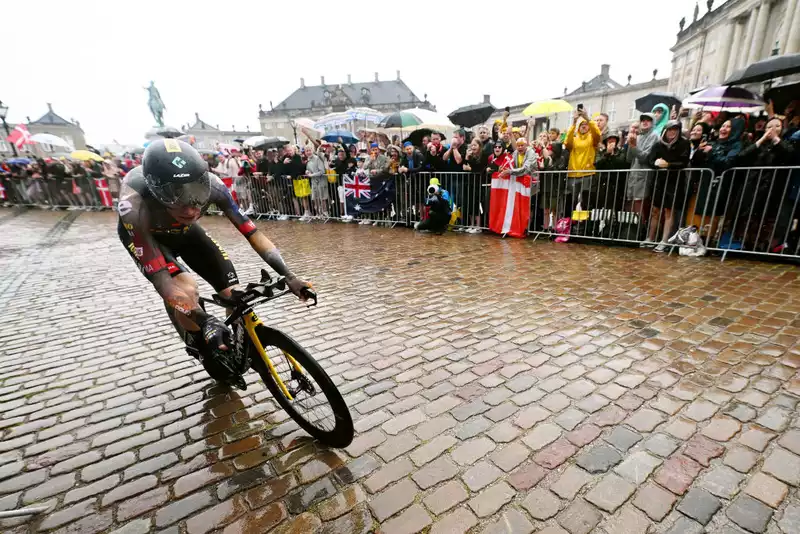 Vingegaard and Roglic are one second apart in the TT at the Tour de France.