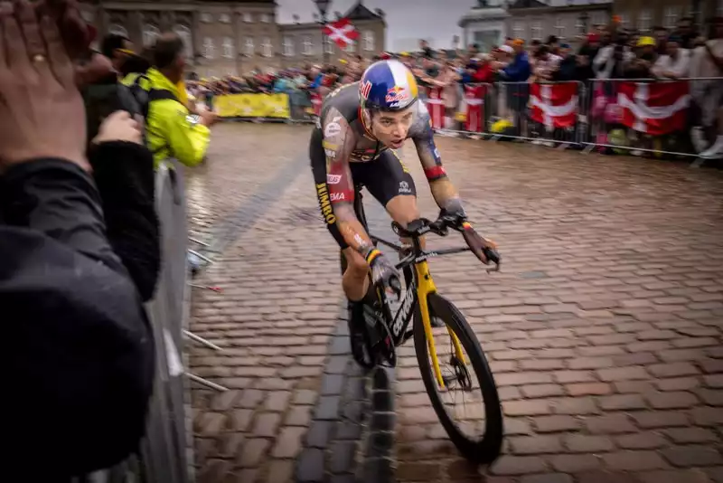 Van Aal, who had a near-miss in the opening race of the Tour de France, does not blame the rain.