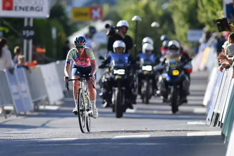 Alice Burns Graces Stage 3 of Tour of Scandinavia with a Late Attack