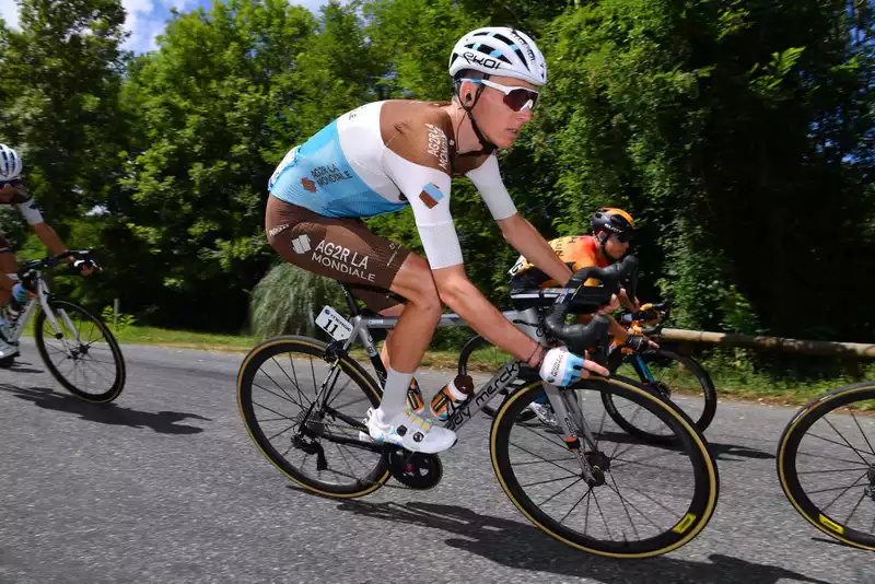 Romain Bardet joins Sunweb on a two-year contract.