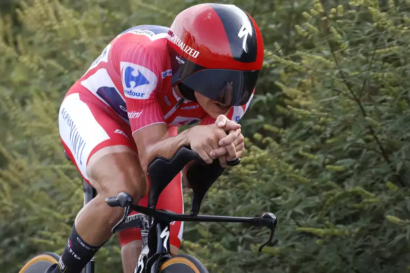 Big Surprise" Lemko Evenepoel Separates Vuelta Rivals in Time Trial