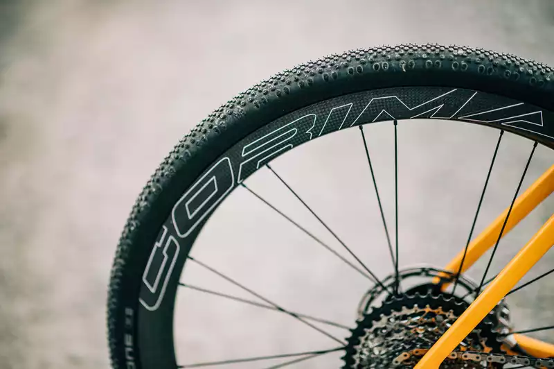 Colima Introduces Essencia 40 Carbon Fiber All-Road Wheelset