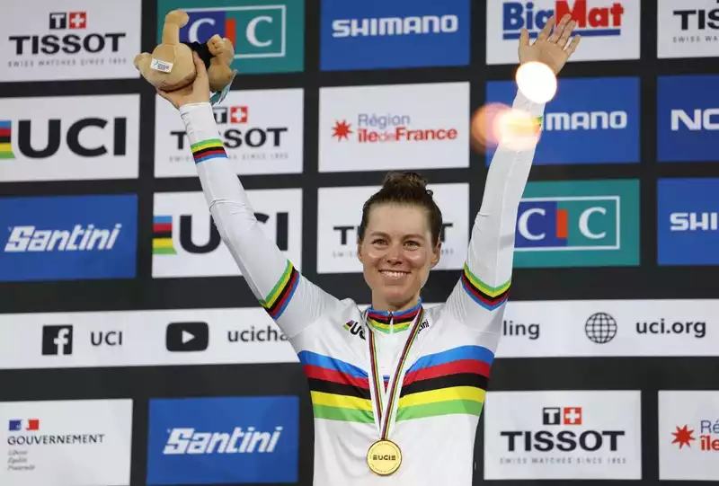 Track World Championships, Jennifer Valente wins Omnium.