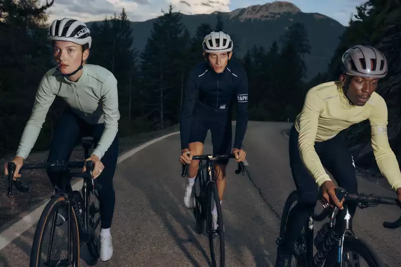 Rapha Introduces the Infinium Jersey, the First Winter Jersey for a Professional Team