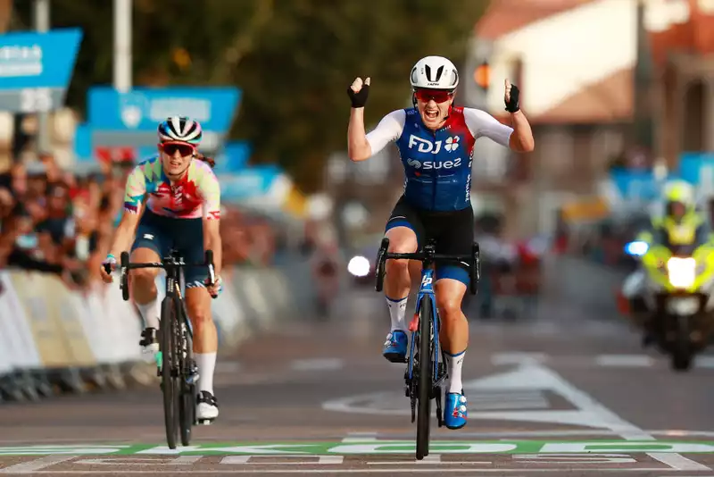 Brown and Spratt Lead Women's Tour Down Under in 2023