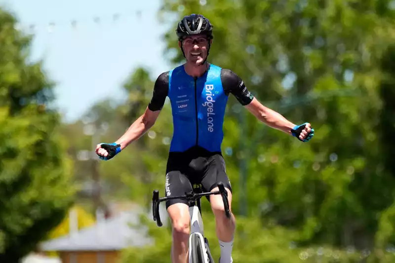 Jimmy Whelan decides to enter the European peloton