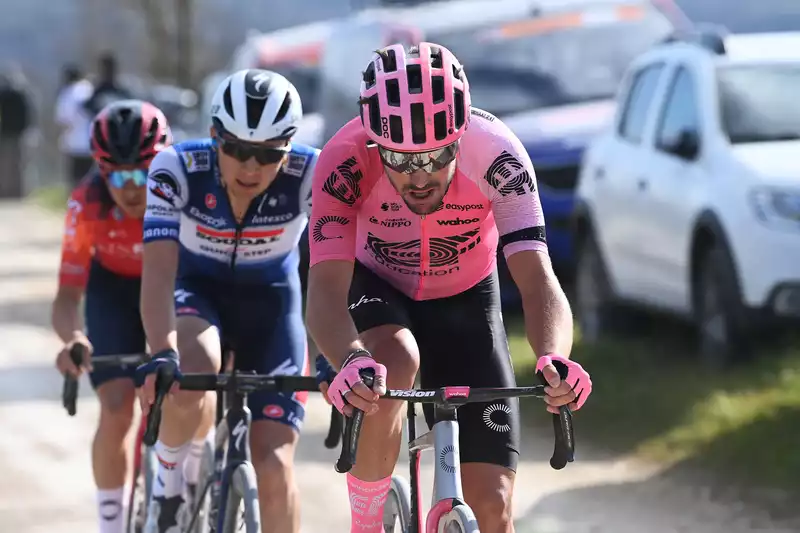 Alberto Bettiol crashes hard at Strade Bianche, but avoids serious injury.