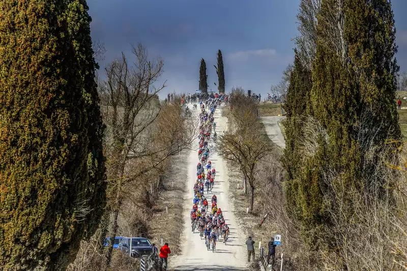 Tuscany's gravel surface tightens after midweek rains, fast, dry Strade Bianche expected