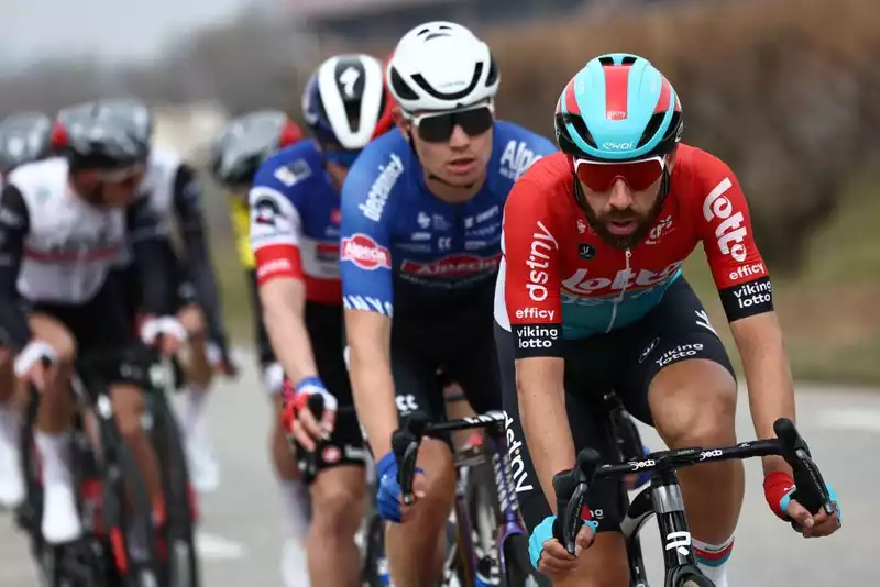 De Gendt Admits Cause of Paris-Nice Crash, But Skelmose and Sanchez Forgive