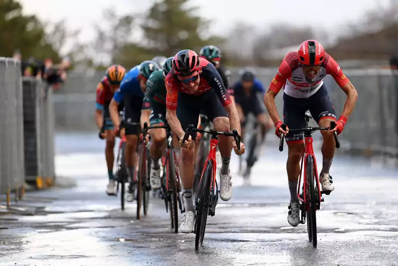 One of the strangest mountain finishes ever" - Tao Geoghegan Hart with a close finish in Tirreno-Adriatico