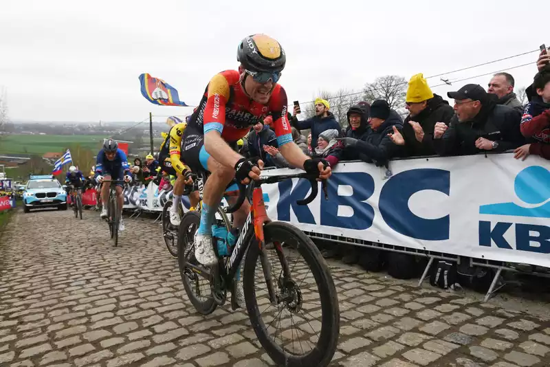 I love this race" - Fred Wright Celebrates Top 10 Finish in Tour de Flanders