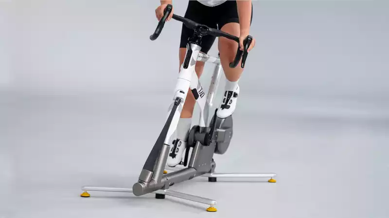 Muovelti Introduces Indoor Bike with Tilt & Balance Technology