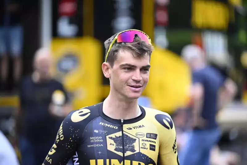 Sepp Kuss crashes into a spectator at the Tour de France.