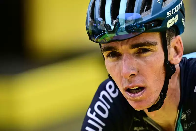 Romain Bardet and James Shaw crash and retire on stage 14 of the Tour de France