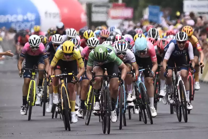 23.2 Million Watch Live Coverage of 2022 Tour de France Femme