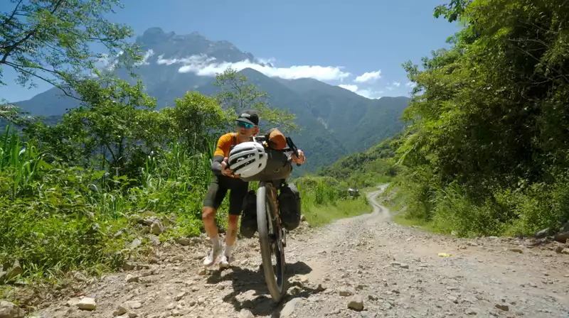 Hunt's new Limitless Gravel Adventure aero wheels for gravel and bikepacking