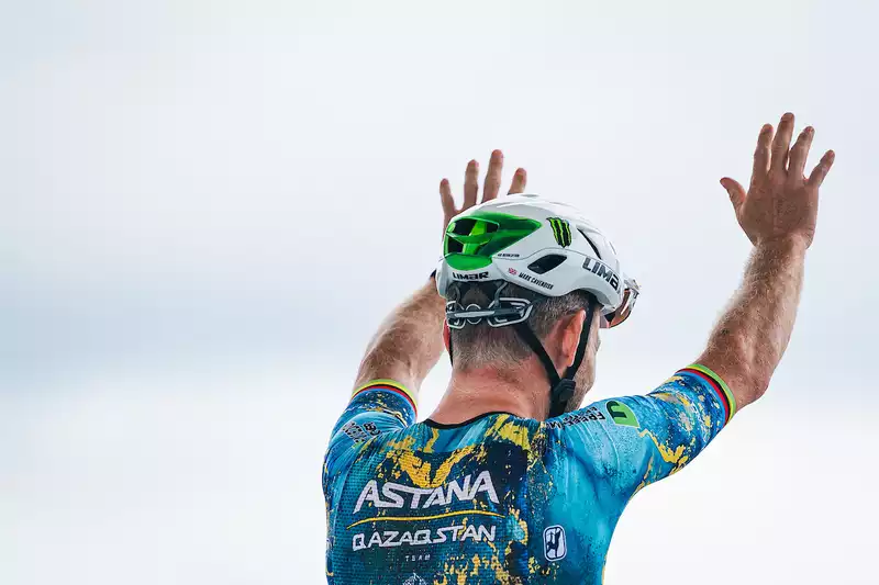 Vinokurov: "I want Cavendish to compete in the 2024 Tour de France, but it's his decision.