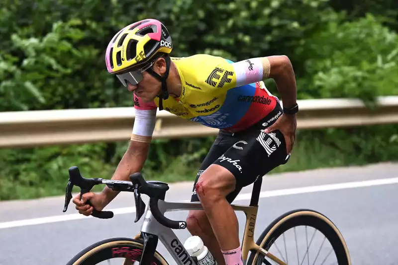 Mass retires, Carapas' GC hopes end in Tour de France crash