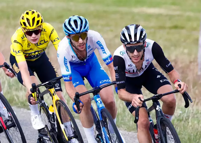 A wink and a nod to the Tour de France" - The Yates brothers race in sync at the Tour de France