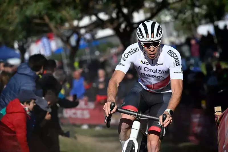 Protect World Cup Cyclocross Champion Lawrence Sweep from Waterloo opener