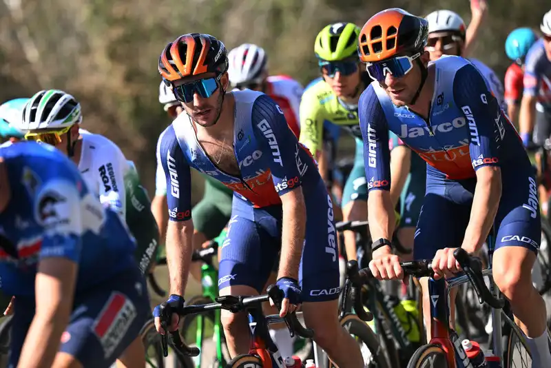 Simon Yates aims to get back on track at "Volta a Catalunya"