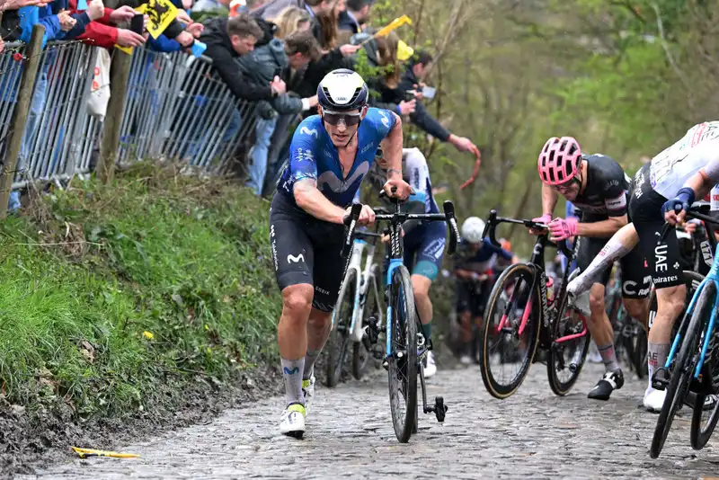 Nightmare" Koppenberg wreaks havoc at Tour de Flanders