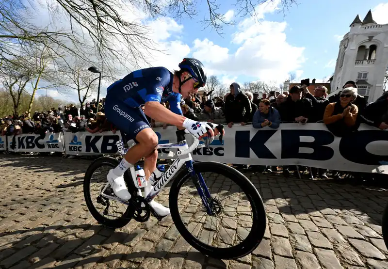 Breakthrough Star Laurence Petit Makes Tour de Flanders Debut