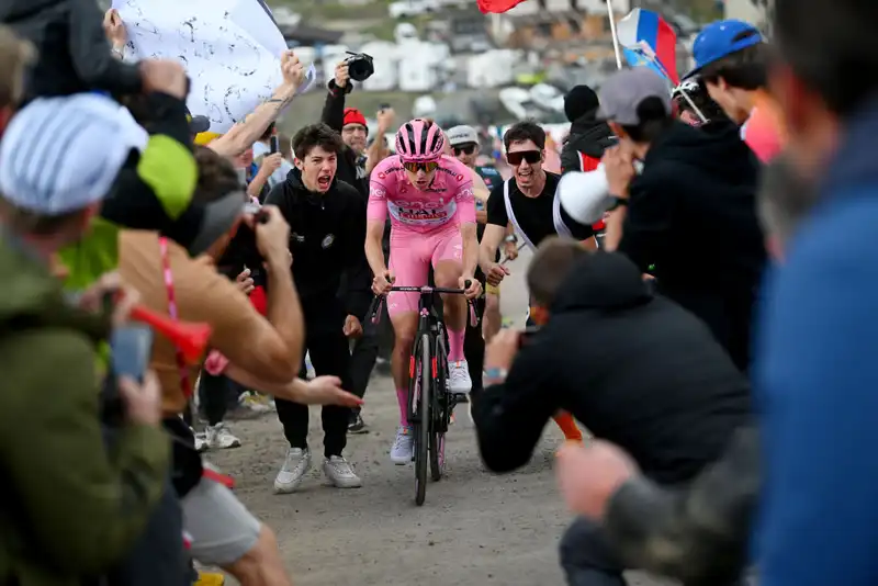 "Livigno is a special place for me" - There is a reason for Tadesi Pogagnal for every victory of the Giro d'Italia