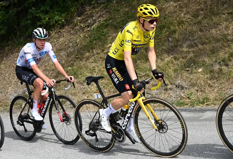 Tour de France's Jonas Vinegar says UAE team manager "loves it"