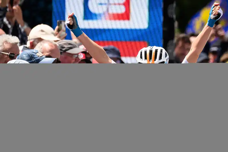 Juliette Rabou, DSM-Farmenich Post NL at the Giro d'Italia, leads the GC charge.