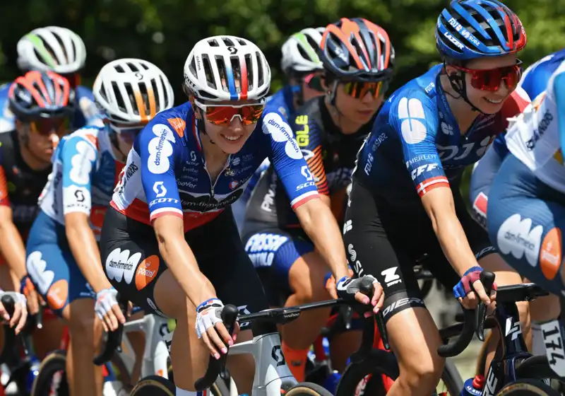 Juliette Laboux is transferring from DSM-Filmenig Post NL to FDJ-Suez.