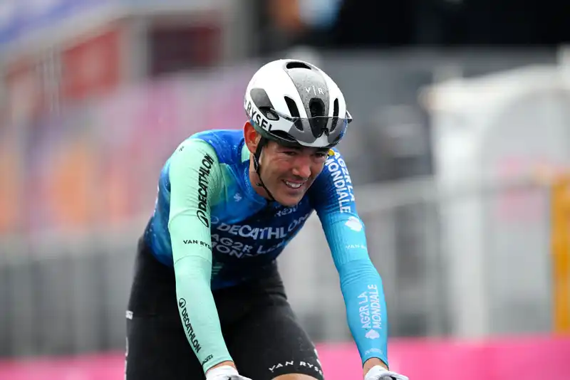 Ben O'Connor “Fed Up” with Fourth in Grand Tour, Aims for Podium at Vuelta a España