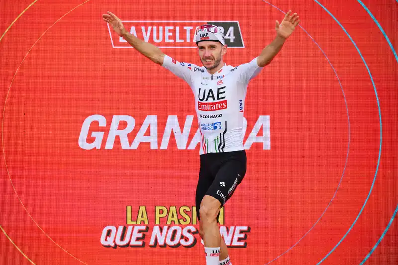 Nothing to lose” - Adam Yates follows in the footsteps of his brother Simon in Granada after winning the Vuelta a España