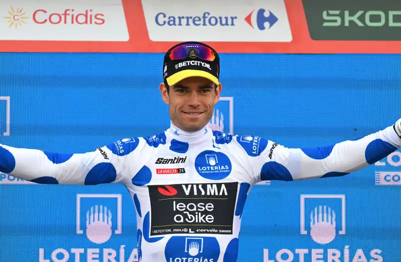 Wout van Eyre takes the mountain jersey of the Vuelta a España in Puerto Ancares