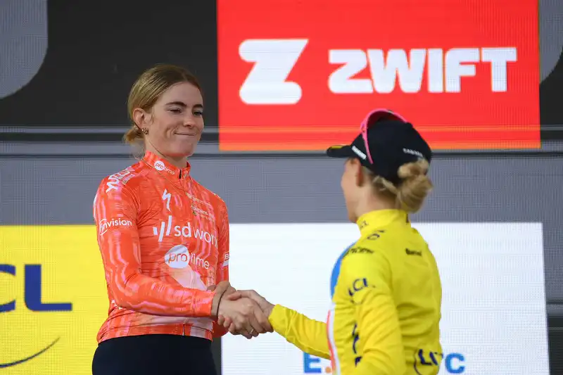 Kasia Niewiadoma recalls an awkward moment with Demi Volarling after taking the Tour de France victory