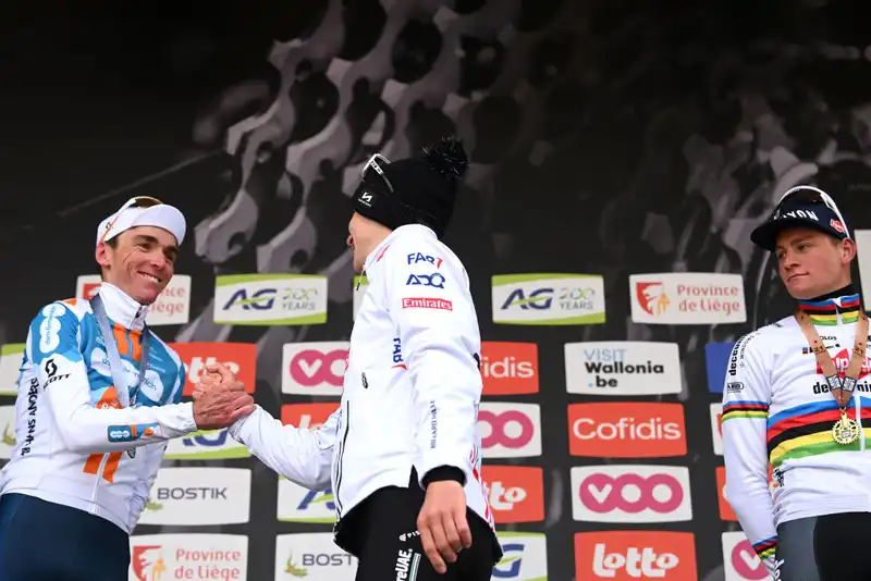 "So that you are not even one of his rivals" – Romain Bardet emphasizes the overwhelming superiority of Tadezi Poganyar